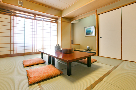 Familienzimmer im japanischen Stil